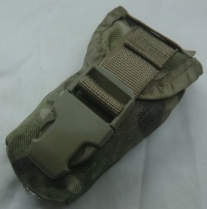 画像1: MOLLE フラッシュバンポーチ　マルチカム　スコーピオン