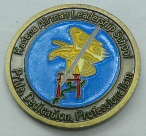 画像1: チャレンジコインKadena Airman Leadership School