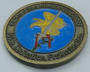 画像2: チャレンジコインKadena Airman Leadership School